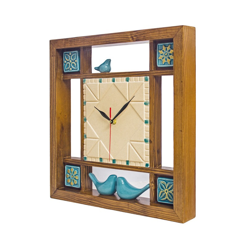 Traditional Wand Uhr